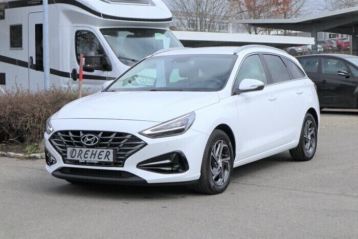 Atlas white Gebraucht 2023 Hyundai i30 Trend Kombi | 22.390 € (Etwas zu teuer) - Bild 1/4