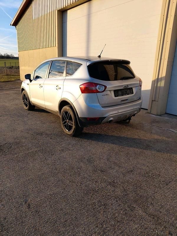 Gebraucht Ford Kuga 136 PS (100 kW) 2011 Silber SUV