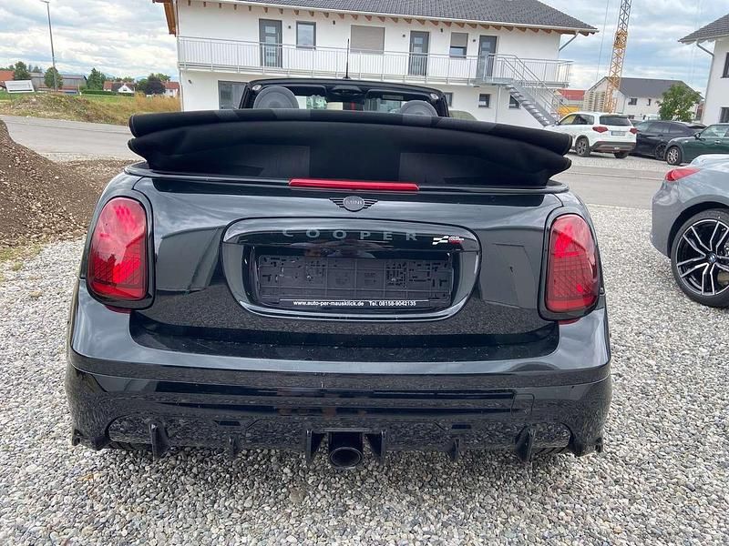 Neu Mini John Cooper Works Cabriolet 231 PS (169 kW) 2026 P0c4r midnight black ii metall Cabrio