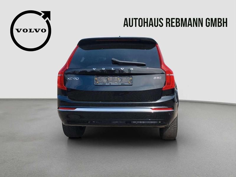 Second-hand Volvo XC90 Plus 235 CP (172 kW) 2024 Negru SUV