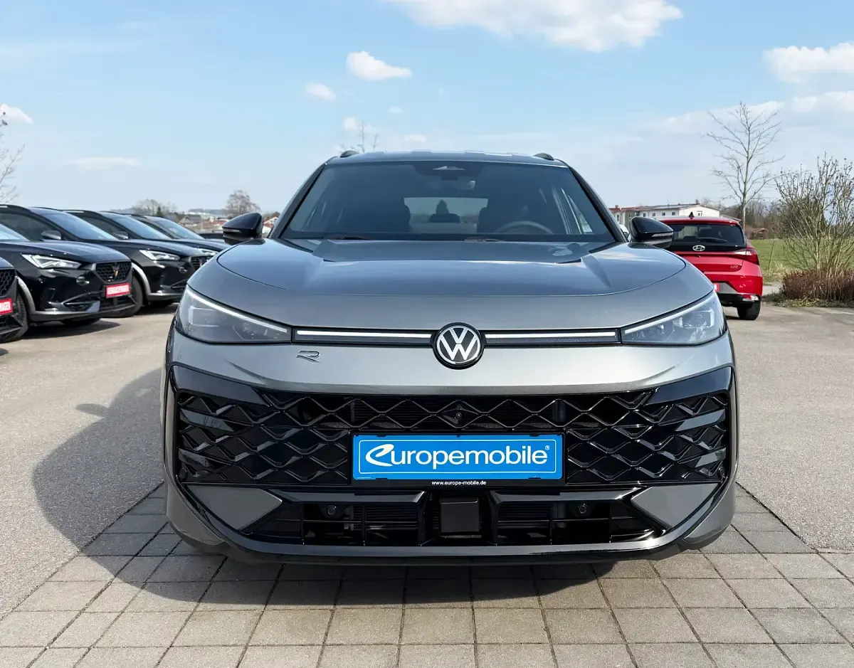 Neu VW T-Roc Sound 150 PS (110 kW) 2026 Wolf grey metallic SUV