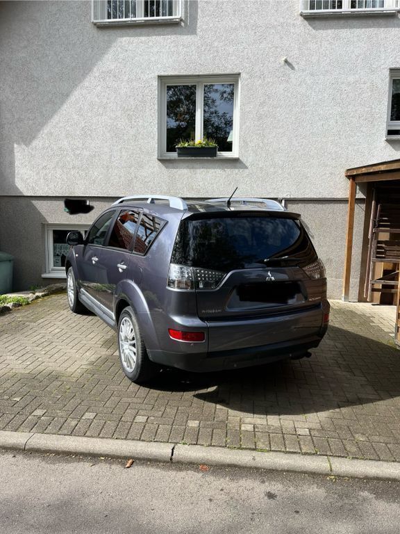 Grau Gebraucht 2009 Mitsubishi Outlander SUV | 4.900 € (Guter Preis) - Bild 1/4