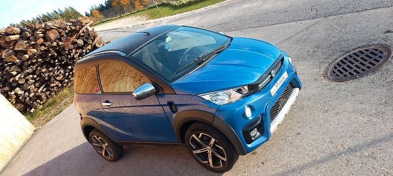 Gebraucht Aixam e-Crossover 10 kW (14 PS) 2023 Blau Kleinwagen