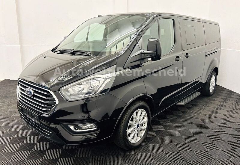 Schwarz Gebraucht 2019 Ford Tourneo Custom Titanium Van / Kleinbus | 29.999 € (Guter Preis) - Bild 1/4