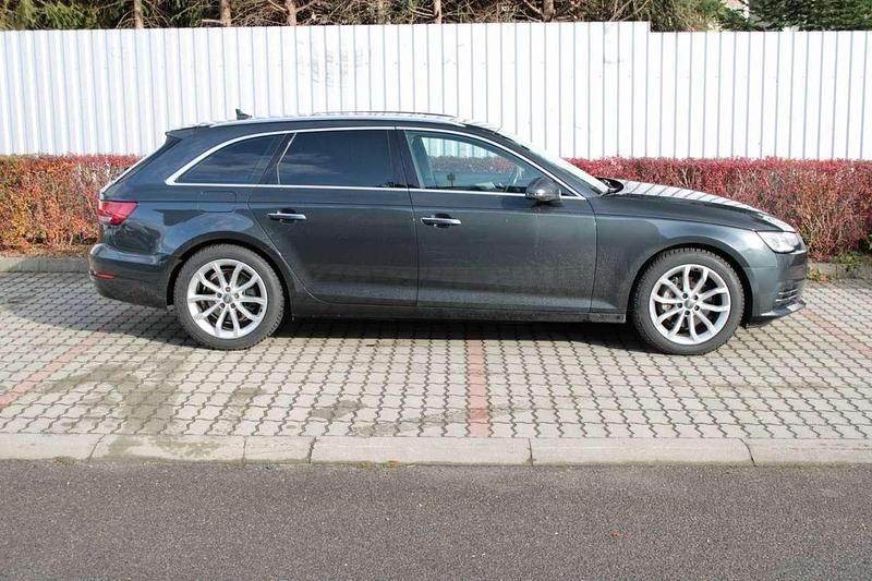 Gebraucht Audi A4 Design 190 PS (139 kW) 2016 Grau Kombi