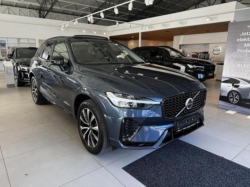 Gebraucht Volvo XC60 Plus 197 PS (144 kW) 2023 Denim blue / metallic SUV