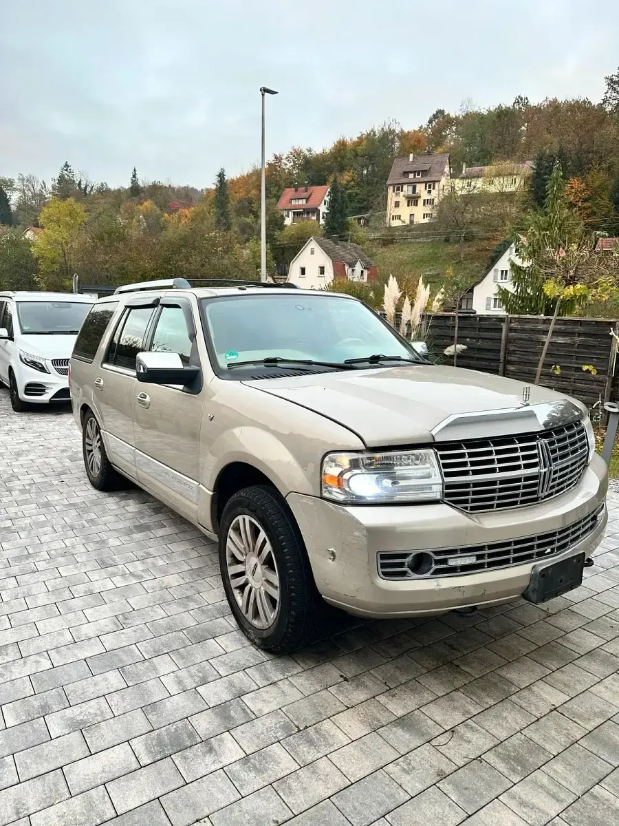 Gebraucht Lincoln Navigator 305 PS (224 kW) 2007 Gold SUV
