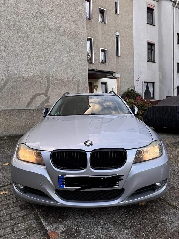 Gebraucht BMW 318 160 PS (117 kW) 2008 Silber Kombi