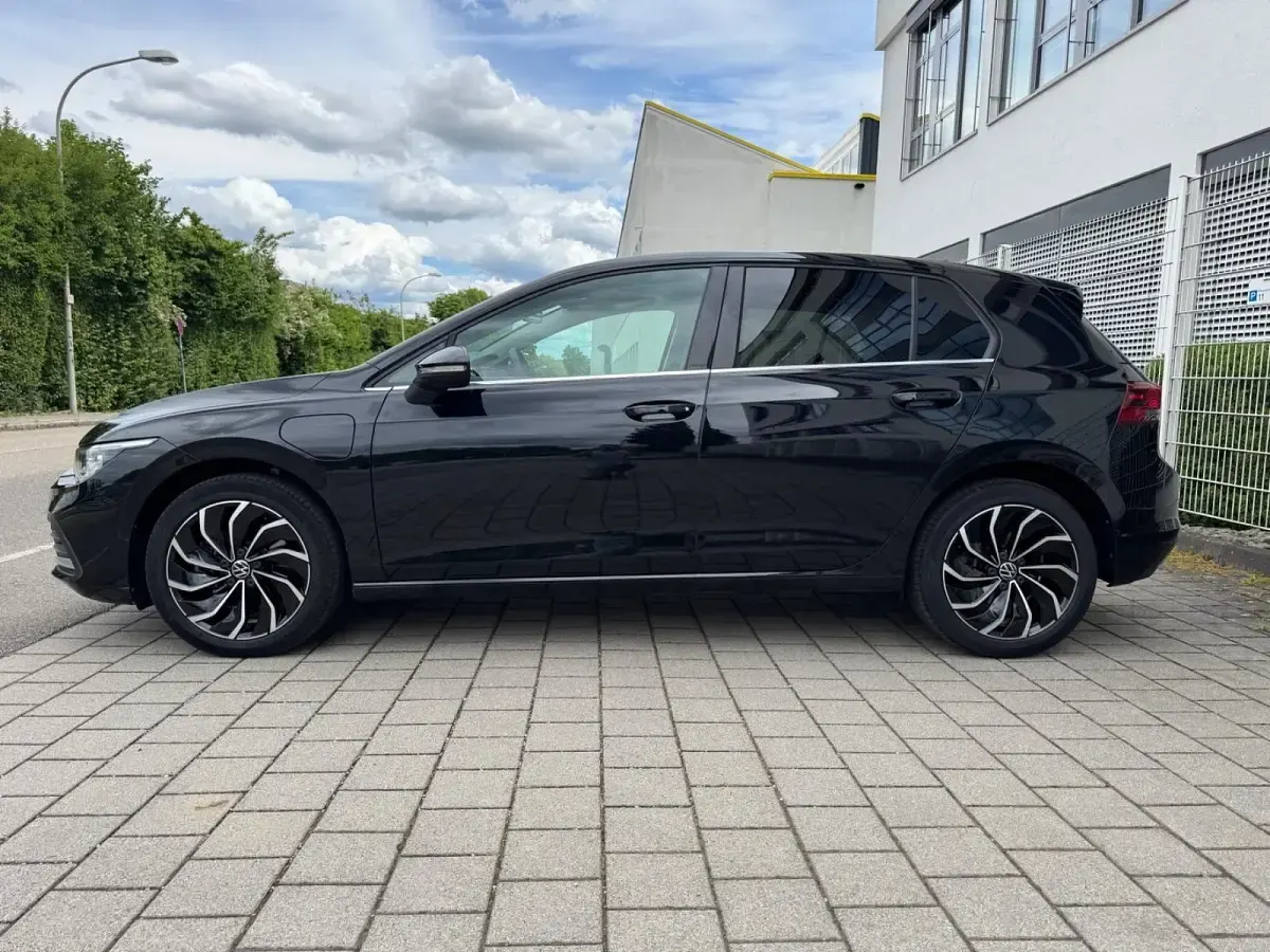 Gebraucht VW Golf VIII Style 109 PS (80 kW) 2022 Schwarz Limousine