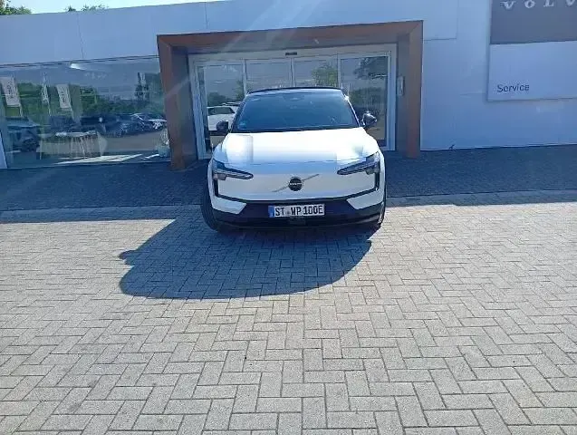 Gebraucht Volvo EX30 Ultra 200 kW (272 PS) 2025 Crystal white SUV