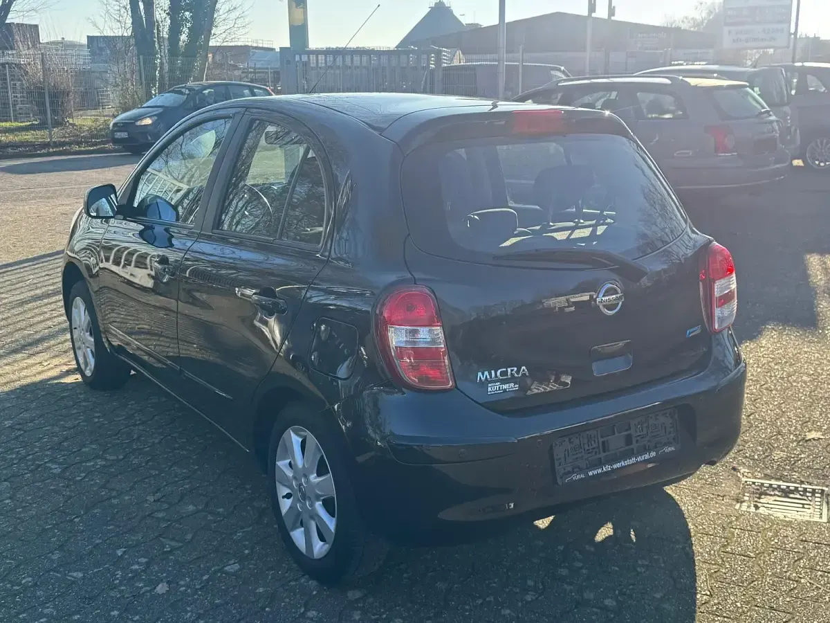 Gebraucht Nissan Micra 80 PS (58 kW) 2011 Braun Kleinwagen