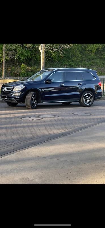 Blau Gebraucht 2013 Mercedes GL350 SUV | 19.999 € (Superpreis) - Bild 1/4