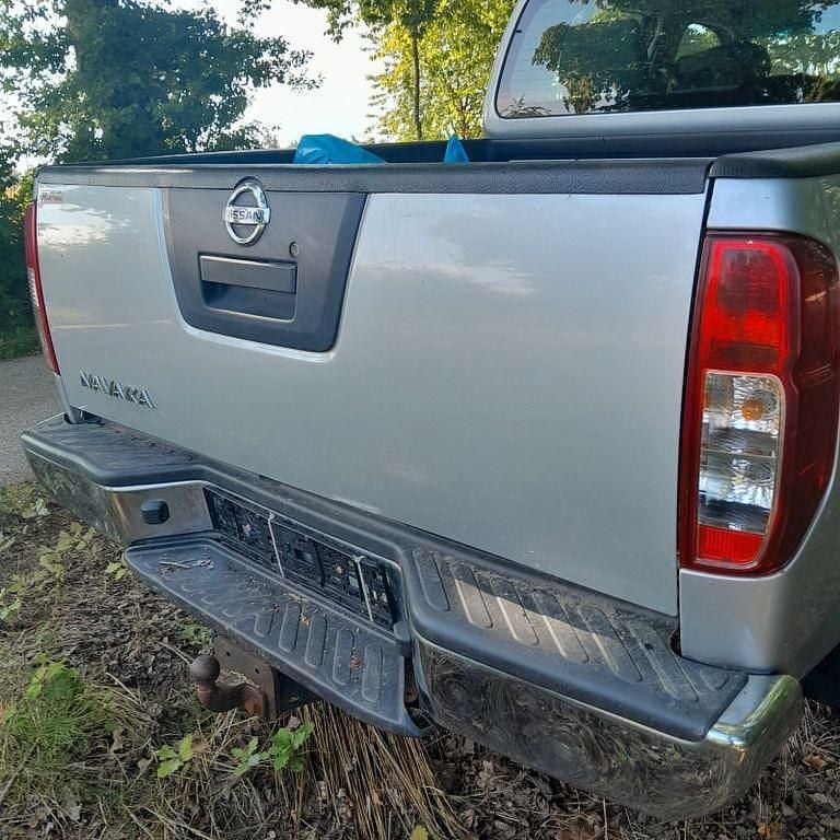 Gebraucht Nissan Navara 190 PS (139 kW) 2013 Silber Pickup
