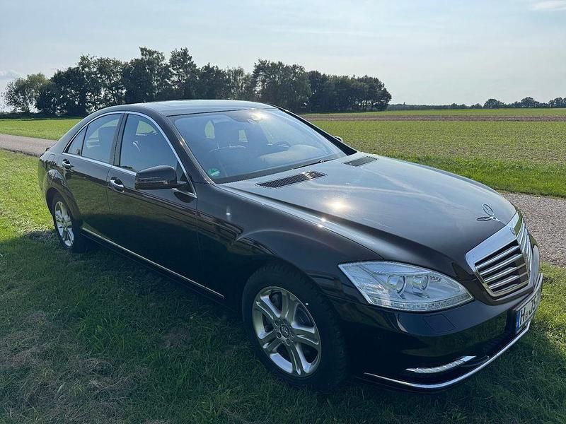 Schwarz Gebraucht 2009 Mercedes S500 Limousine | 21.800 € (Teuer) - Bild 1/4