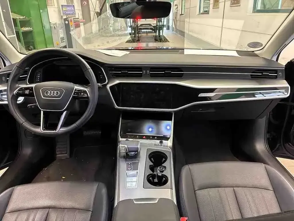 Gebraucht Audi A6 Design 265 PS (194 kW) 2022 Firmamentblau metallic Kombi