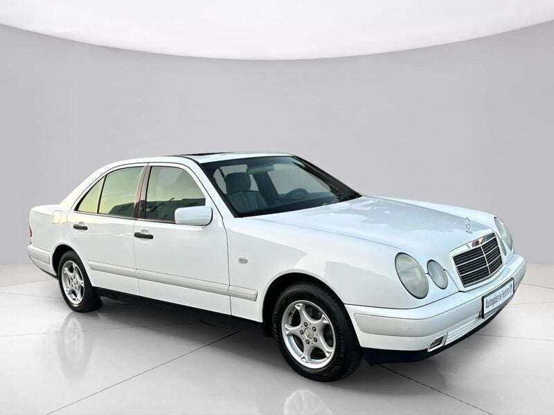 Weiß Gebraucht 1998 Mercedes E200 Limousine | 3.290 € (Fairer Preis) - Bild 1/4