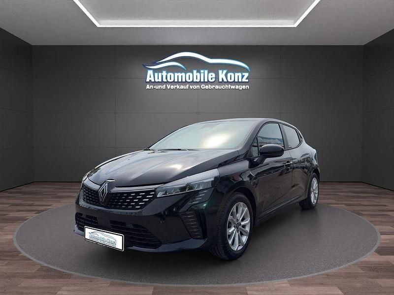 Second-hand Renault Clio V Evolution 101 CP (74 kW) 2025 Negru Berlinǎ