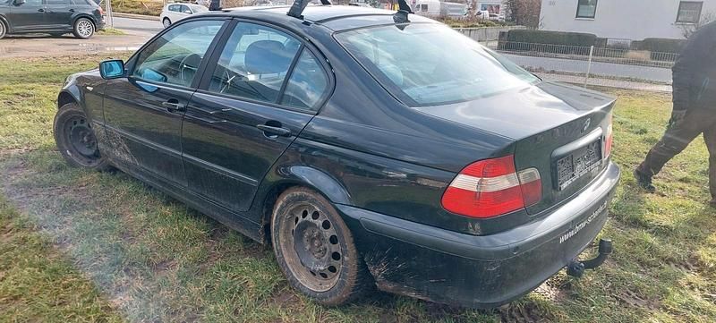 Gebraucht BMW 320 150 PS (110 kW) 2004 Schwarz Limousine