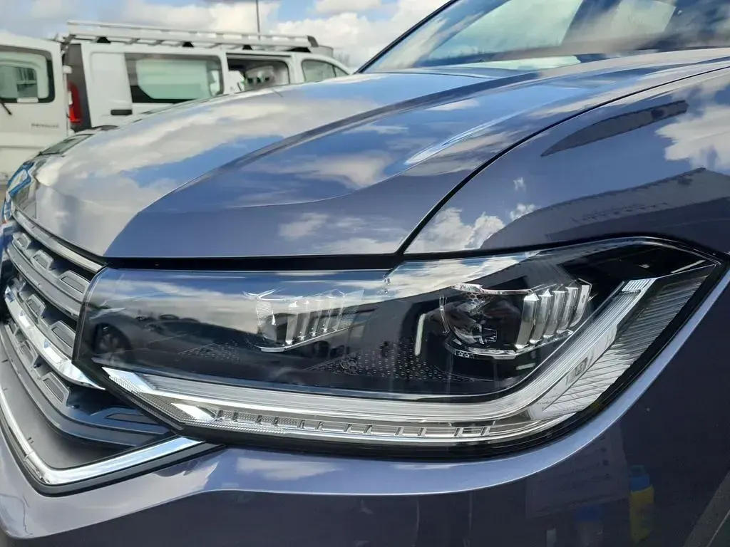 Usado VW T-Cross Style 110 CV (80 kW) 2022 Gris SUV