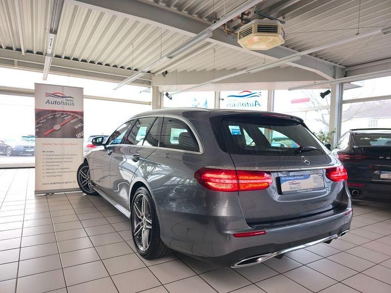 Gebraucht Mercedes E220 194 PS (142 kW) 2017 Grau Limousine