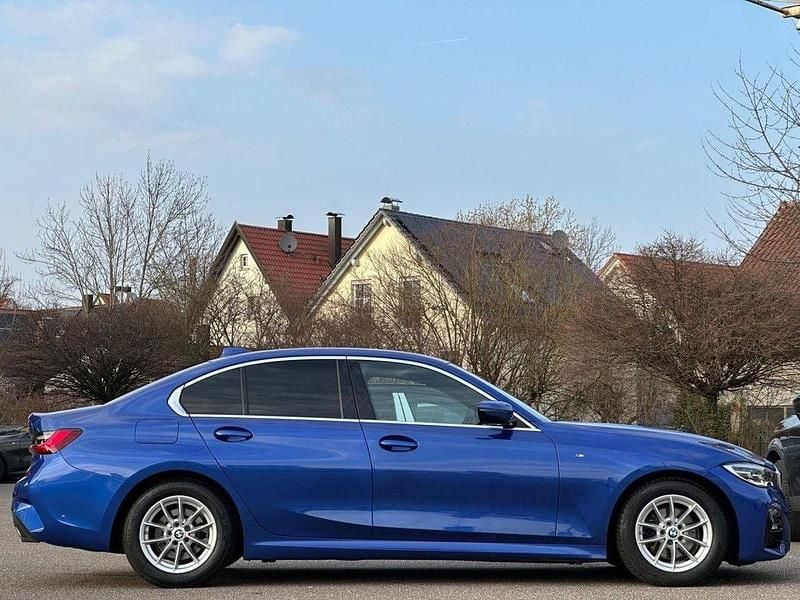 Gebraucht BMW 320 M Sport 190 PS (139 kW) 2021 Portimao blau (metallic) Limousine