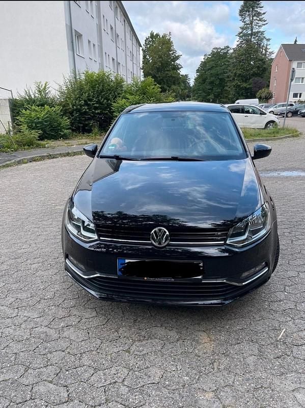Gebraucht VW Polo Sound 75 PS (55 kW) 2017 Schwarz Kleinwagen