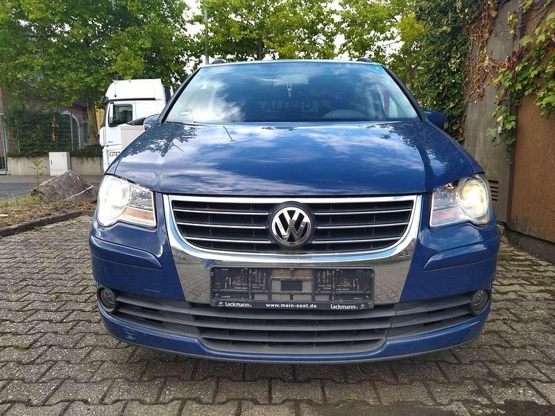 Blau Gebraucht 2007 VW Touran Van / Kleinbus | 4.200 € (Teuer) - Bild 1/4