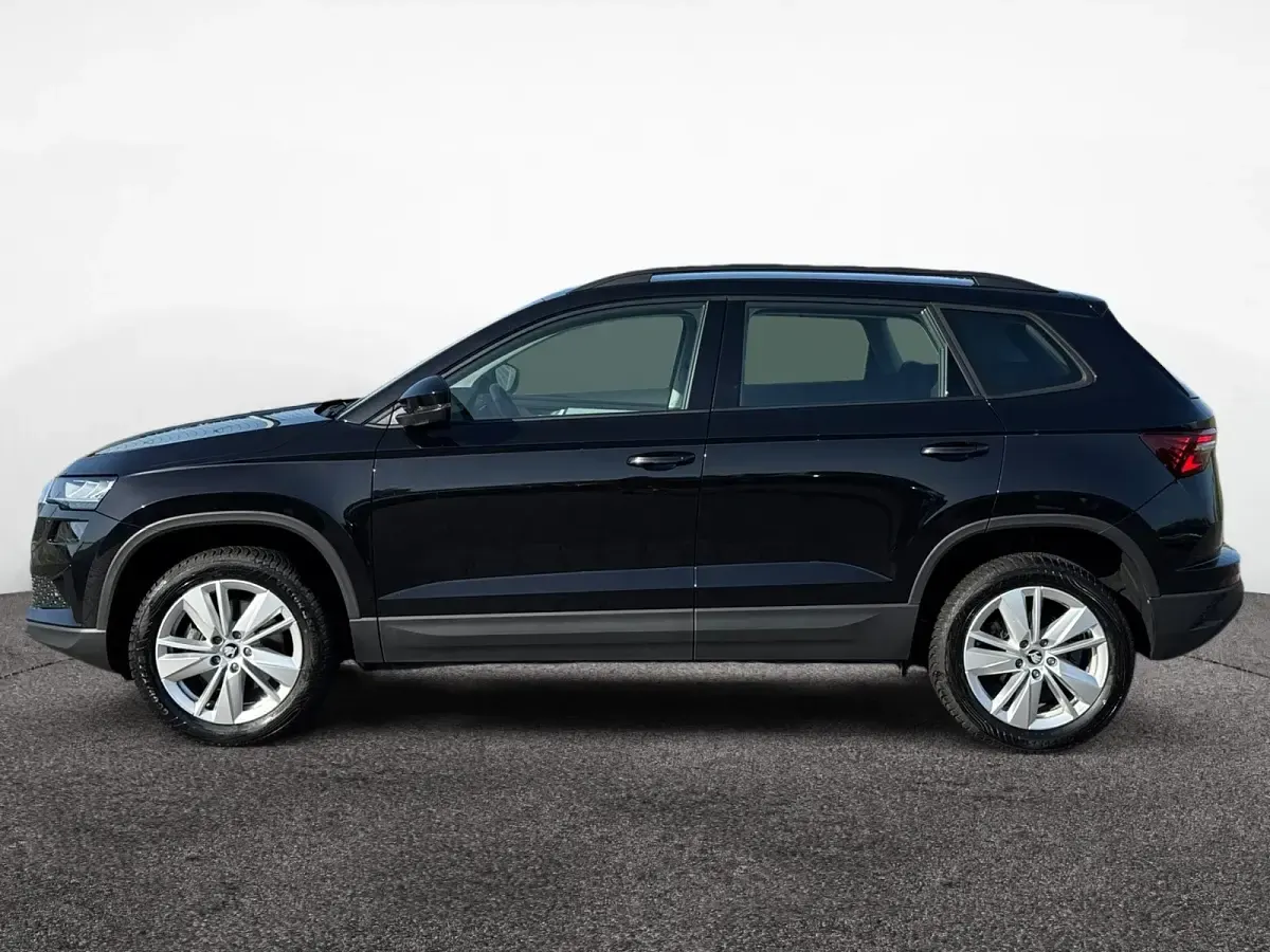 Gebraucht Skoda Karoq Selection 150 PS (110 kW) 2025 Schwarzmagic perleffekt SUV