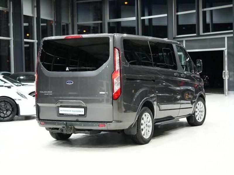 Gebraucht Ford Tourneo Custom Titanium 475 PS (349 kW) 2021 Andere Van