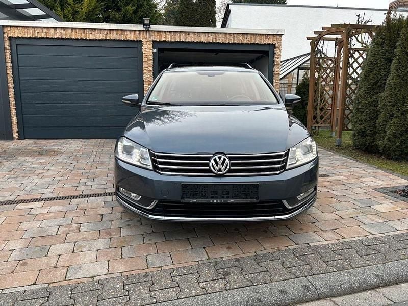 Gebraucht VW Passat Highline 177 PS (130 kW) 2012 Grau Kombi