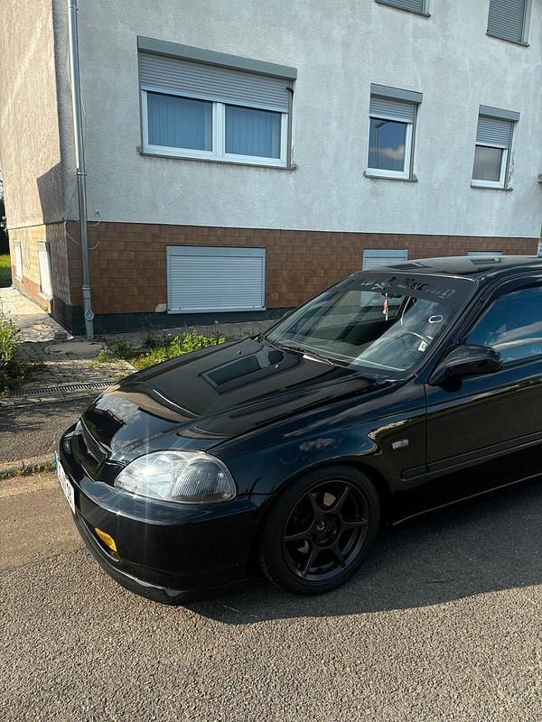 Gebraucht Honda Civic 160 PS (117 kW) 1998 Schwarz Kleinwagen