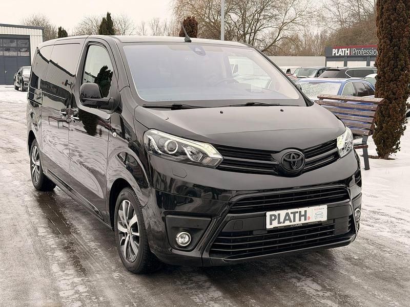 Gebraucht Toyota Proace Executive 177 PS (130 kW) 2020 Schwarz Van / Kleinbus