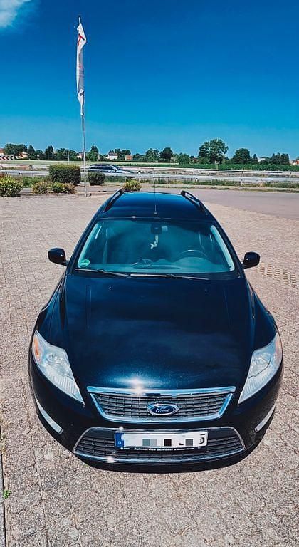 Gebraucht Ford Mondeo 140 PS (102 kW) 2010 Schwarz Limousine