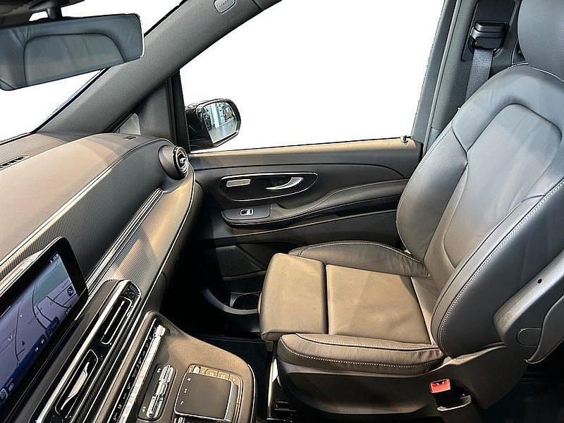 Gebraucht Mercedes V300 237 PS (174 kW) 2025 Sodalithblau met. Van / Kleinbus