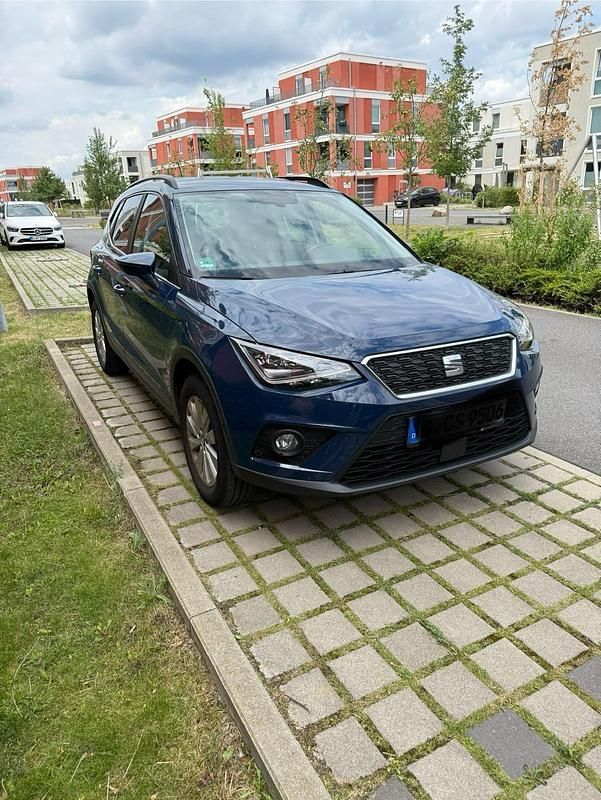 Blau Gebraucht 2018 Seat Arona Style SUV | 12.500 € (Guter Preis) - Bild 1/4