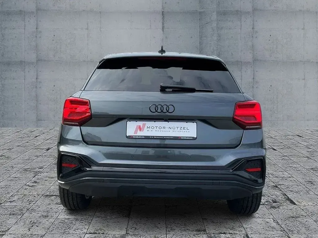 Neu Audi Q2 S-Line 150 PS (110 kW) 2026 Grau SUV
