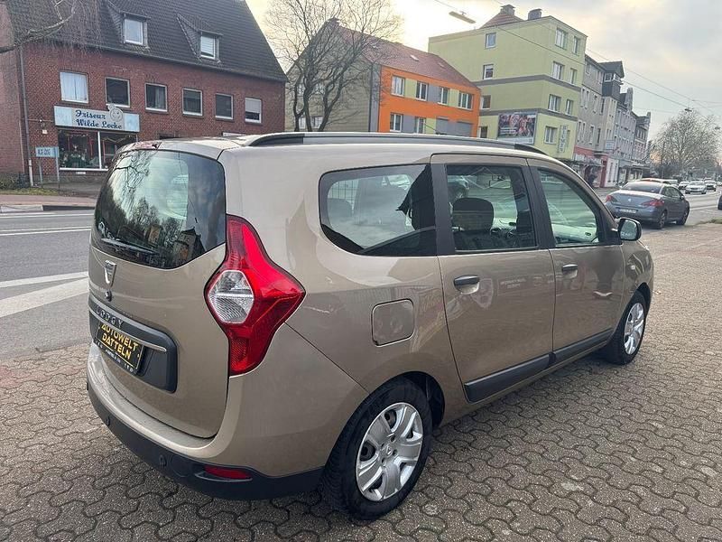 Gebraucht Dacia Lodgy Comfort 131 PS (96 kW) 2019 Gelb Van / Kleinbus
