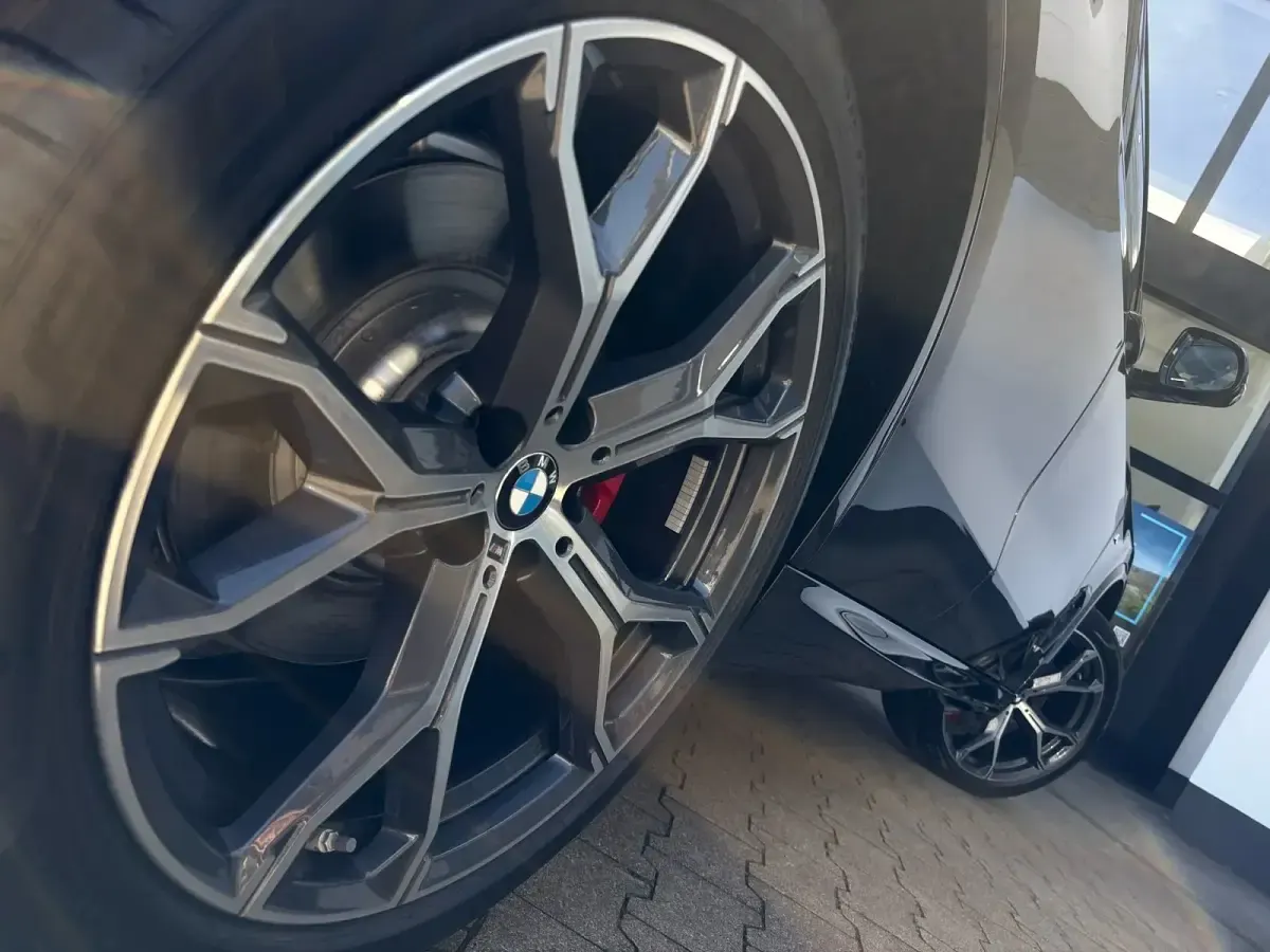Gebraucht BMW X5 M Sport 489 PS (359 kW) 2026 Schwarz SUV