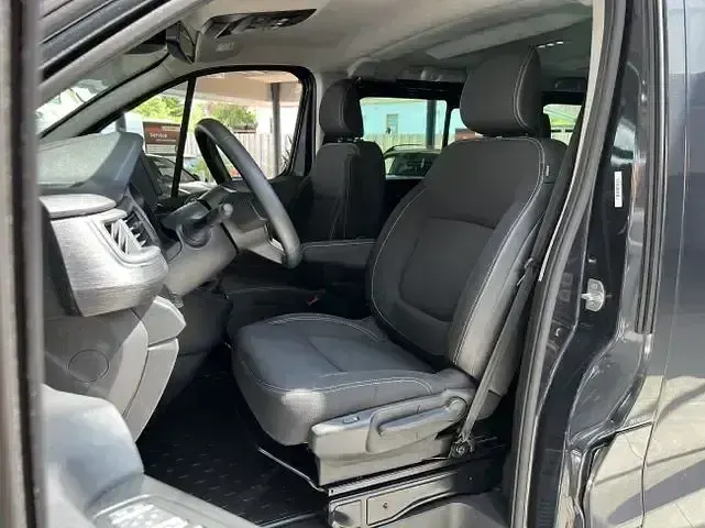 Gebraucht Nissan Primastar Tekna 150 PS (110 kW) 2025 Grey comete Van / Kleinbus
