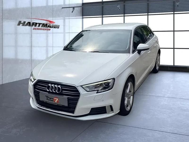 Ibisweiss Gebraucht 2020 Audi A3 Sport Limousine | 18.490 € (Guter Preis) - Bild 1/4