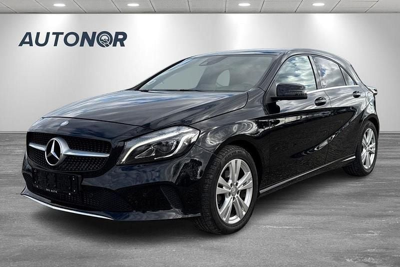 Schwarz Gebraucht 2016 Mercedes A200 Limousine | 11.500 € (Superpreis) - Bild 1/4