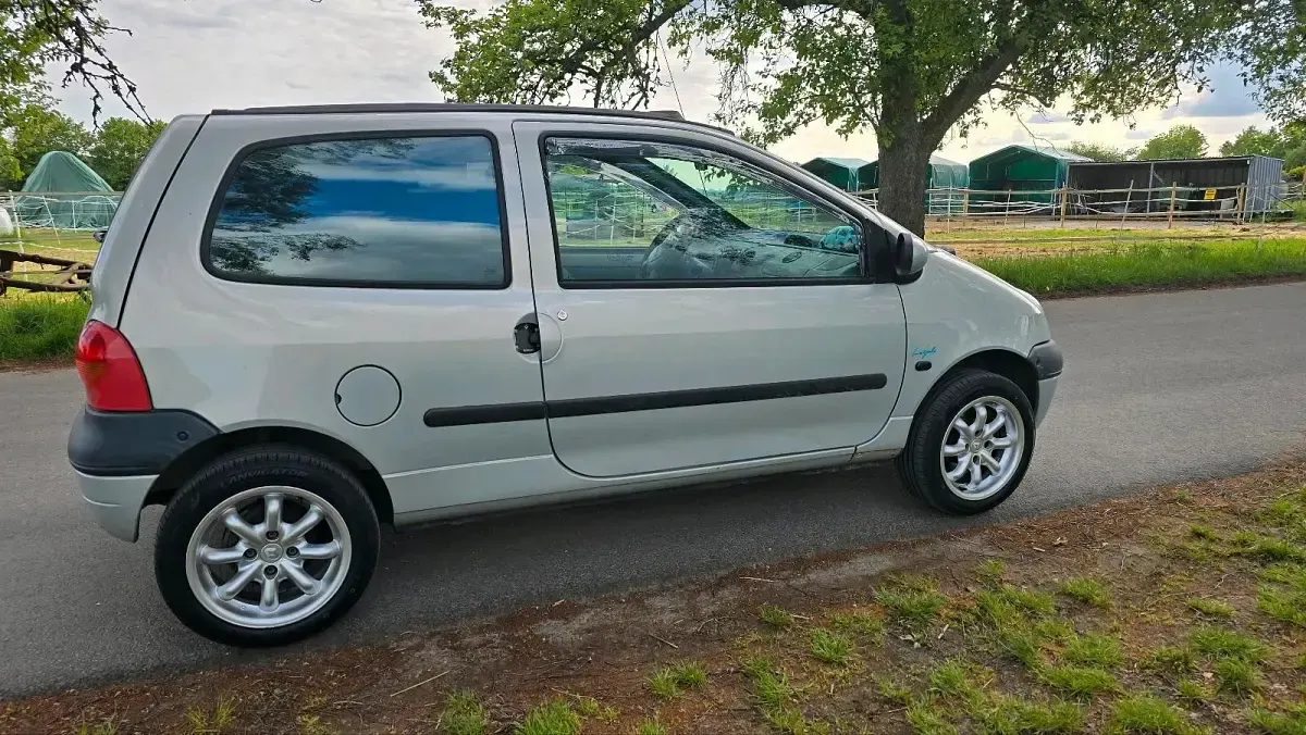 Gebraucht Renault Twingo 58 PS (42 kW) 2004 Silber Kleinwagen