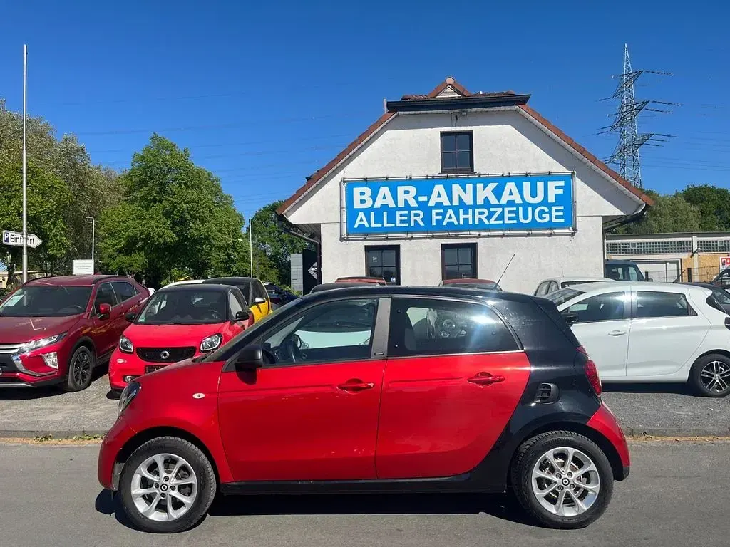 Używany Smart ForFour Passion 90 KM (66 kW) 2019 Czerwony Hatchback