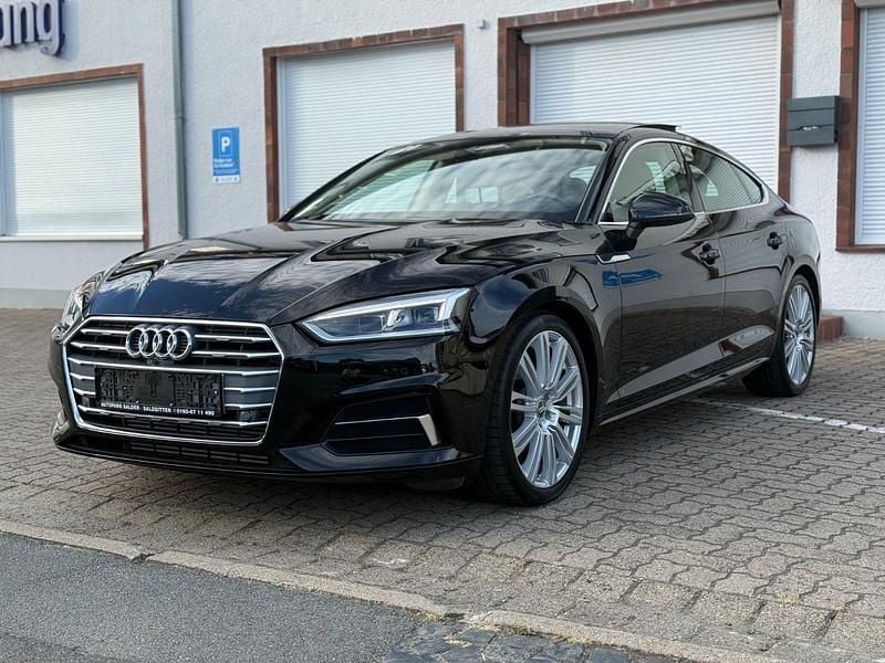 Schwarz Gebraucht 2019 Audi A5 Sportback Sport Kleinwagen | 28.690 € (Superpreis) - Bild 1/4