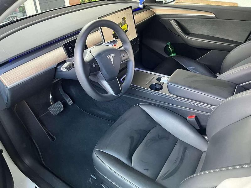 Gebraucht Tesla Model Y RWD 219 kW (299 PS) 2023 Weiß SUV