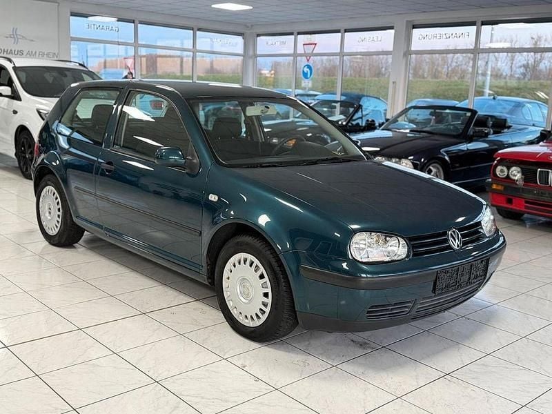 Grün Gebraucht 2002 VW Golf Limousine | 1.990 € (Guter Preis) - Bild 1/4