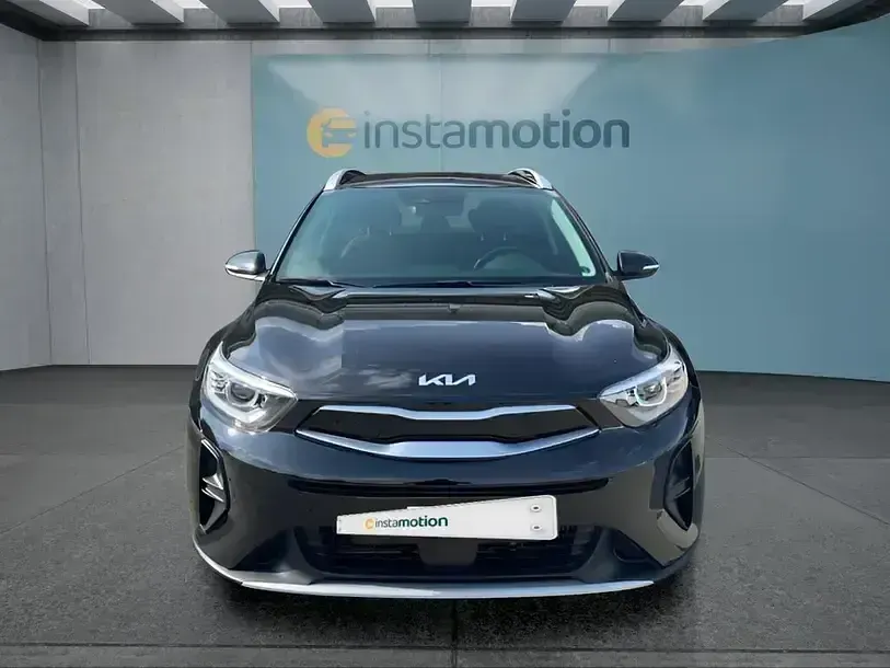 Gebraucht Kia Stonic 101 PS (74 kW) 2024 Schwarz SUV