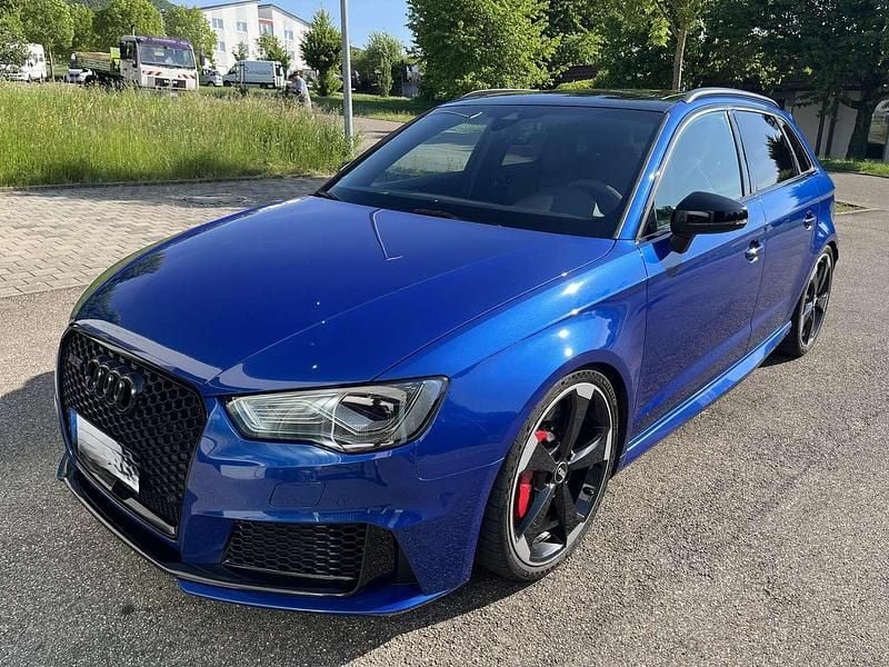 Blau Gebraucht 2015 Audi RS3 Comfort Limousine | 32.000 € (Fairer Preis) - Bild 1/4