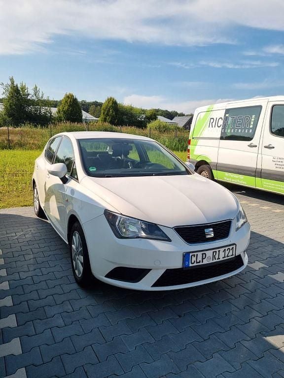 Weiß Gebraucht 2014 Seat Ibiza Style Kleinwagen | 2.799 € (Guter Preis) - Bild 1/4