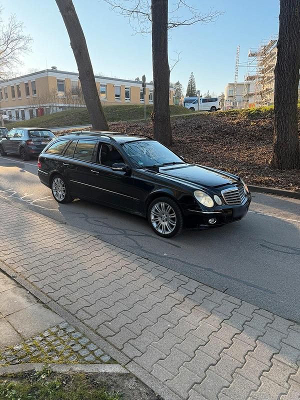 Second-hand Mercedes E280 190 CP (139 kW) 2006 Negru Break